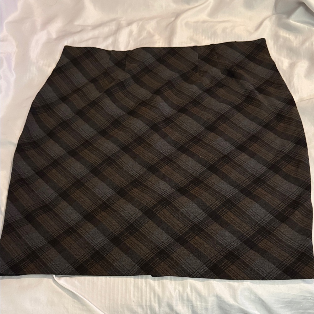 Amanda & Chelsea Black and Brown Plaid Pencil Skirt